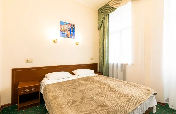 Номер «Люкс» 2-местный 2-комнатный в корпусе 2 санатория «им.Димитрова» в г. Кисловодске - фотография