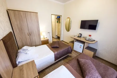 Номер «2-местный 1-комнатный» 1 категории в корпусе 4 в санатории «Димитрова» в Кисловодске - фотография